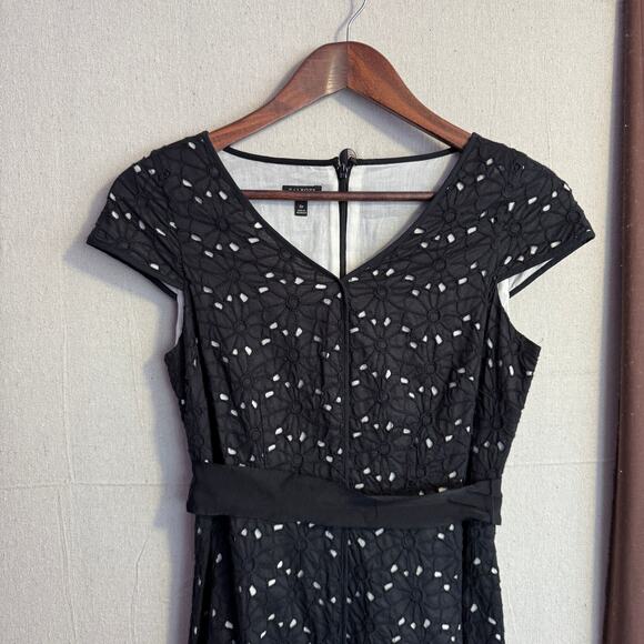 Talbots Size 6P Black Eyelet Fit & Flare Dress Cap Sleeve 100% Cotton - Picture 2 of 11